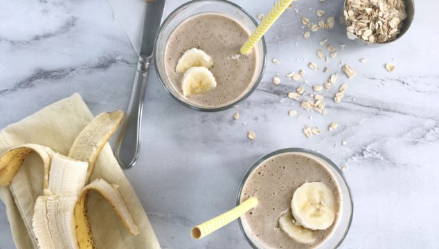 This Peanut Butter Banana Oatmeal Smoothie is an easy, filling and delicious breakfast option sure to satisfy! | recipe via www.yourchoicenutrition.com